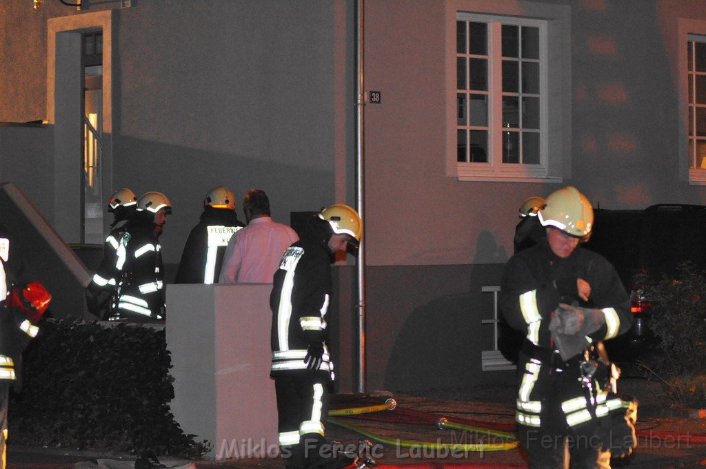 Feuer Koeln Weiden Bahnstr P03.JPG